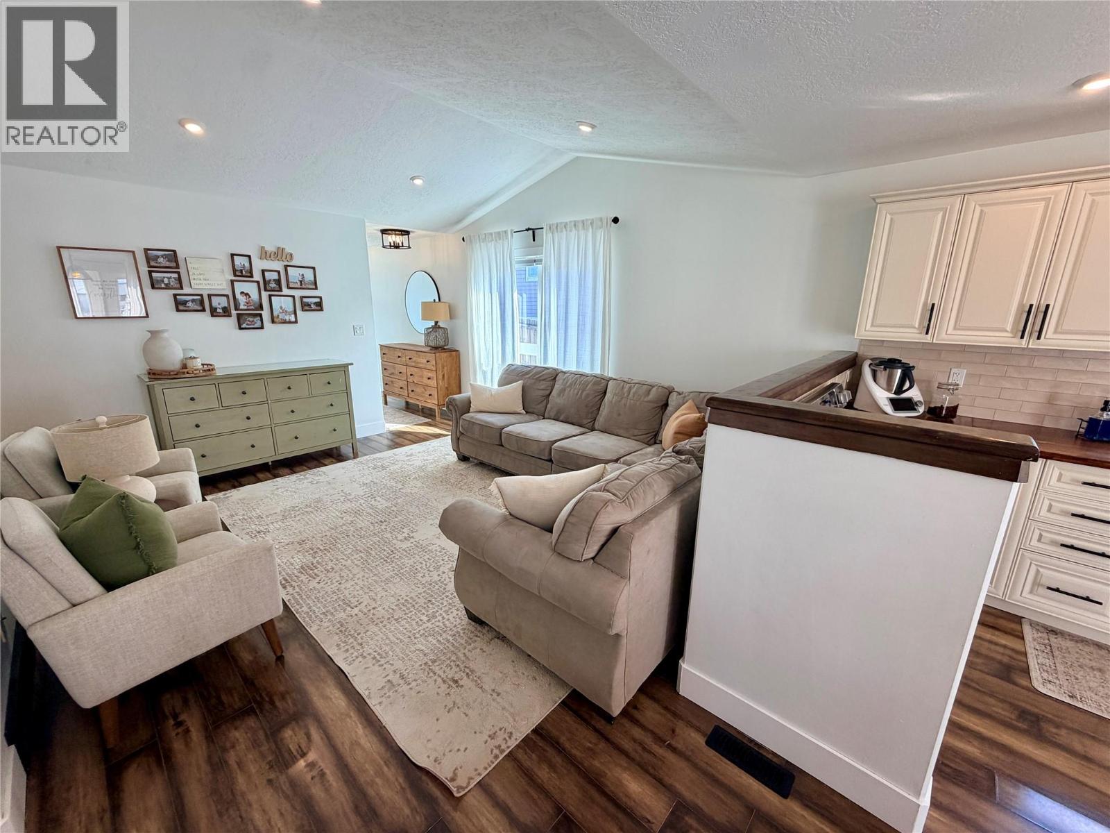 1327 101 Avenue, Dawson Creek