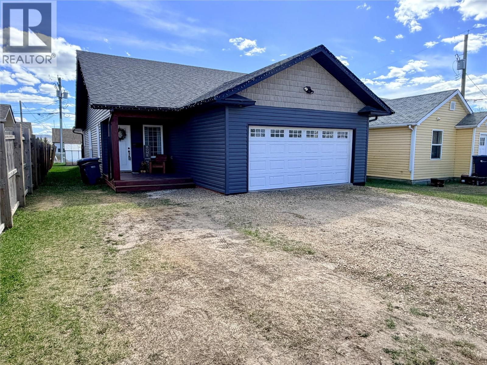1327 101 Avenue, Dawson Creek