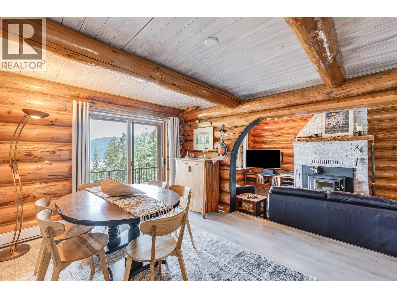 4258 Highway 31, Ainsworth