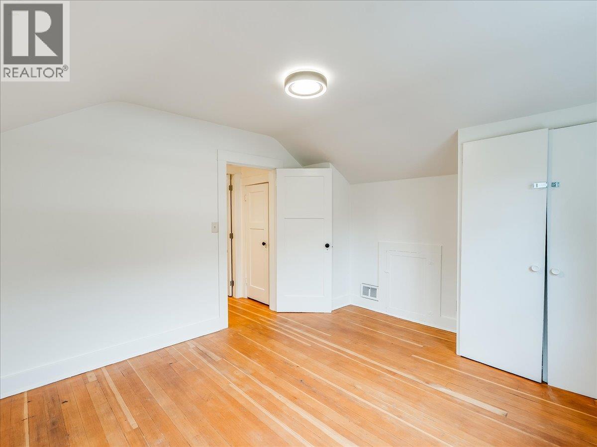 16 VIEW Street - 31