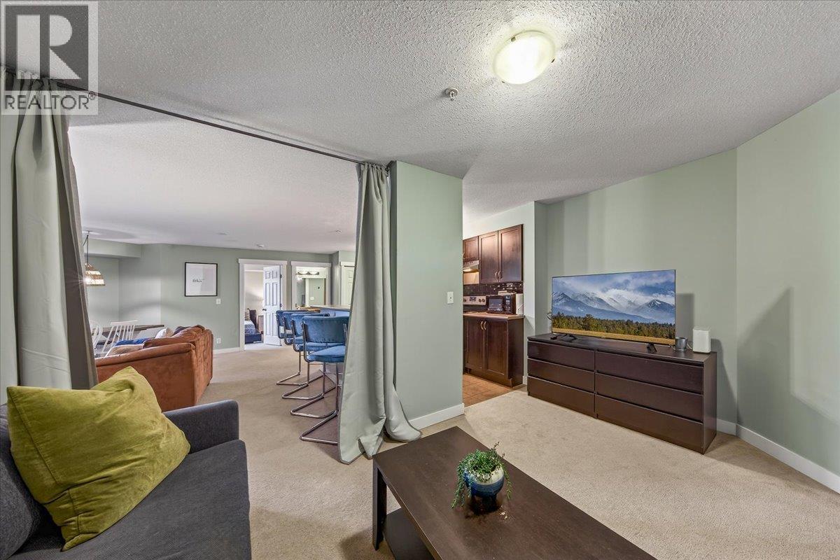 205 Third Avenue Unit# 2201, Invermere
