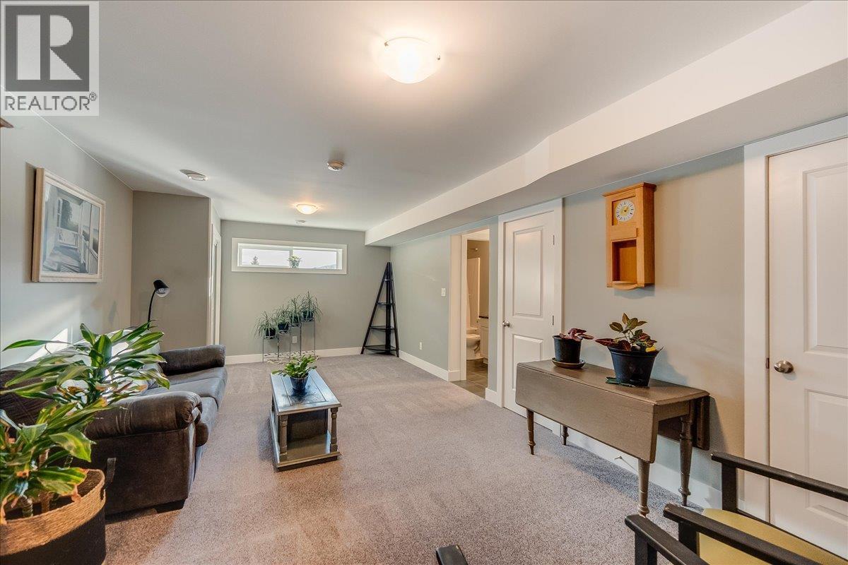 1953 SANDY Road - 44