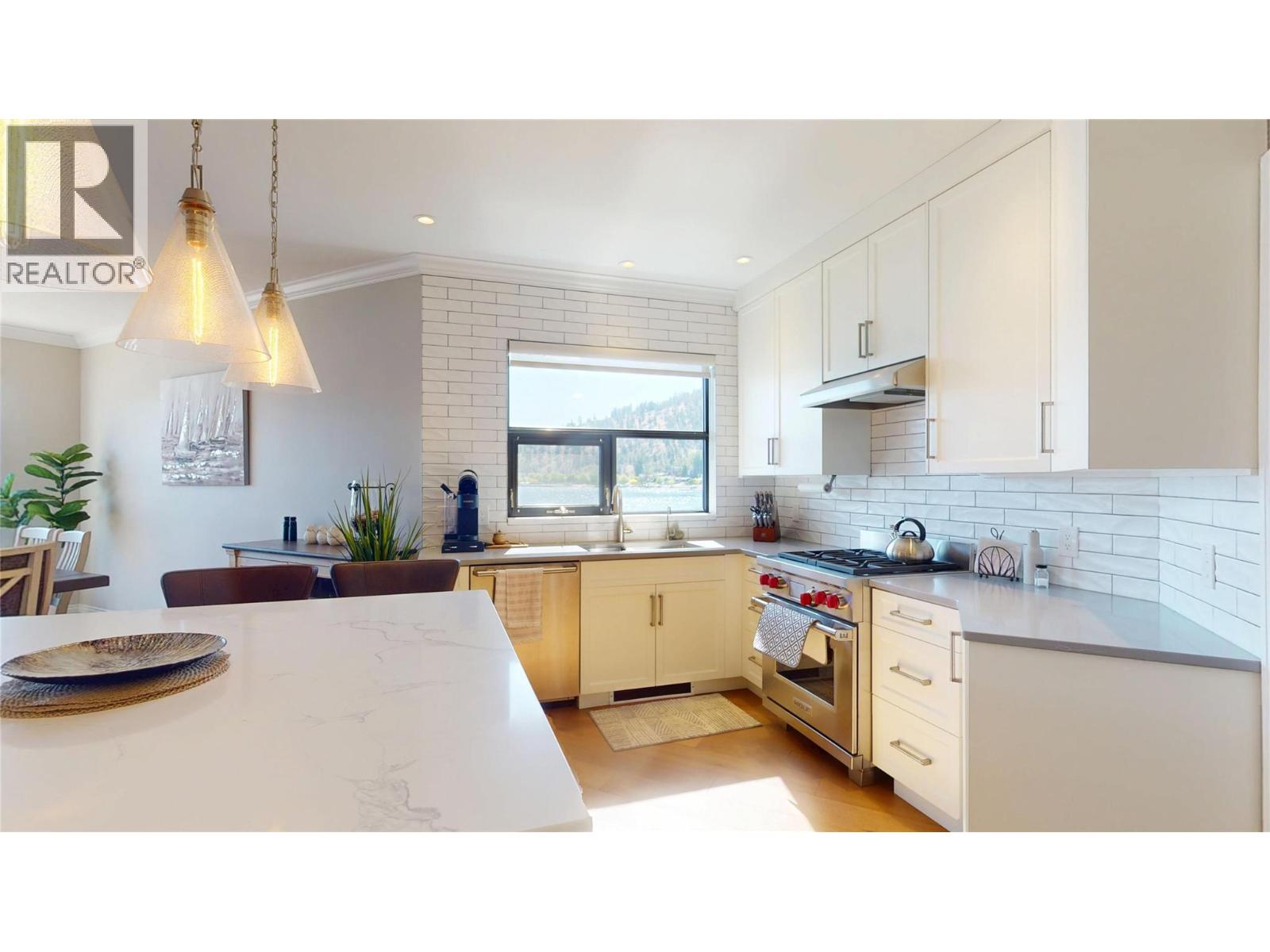 4200 Beach Avenue Unit# 305, Peachland