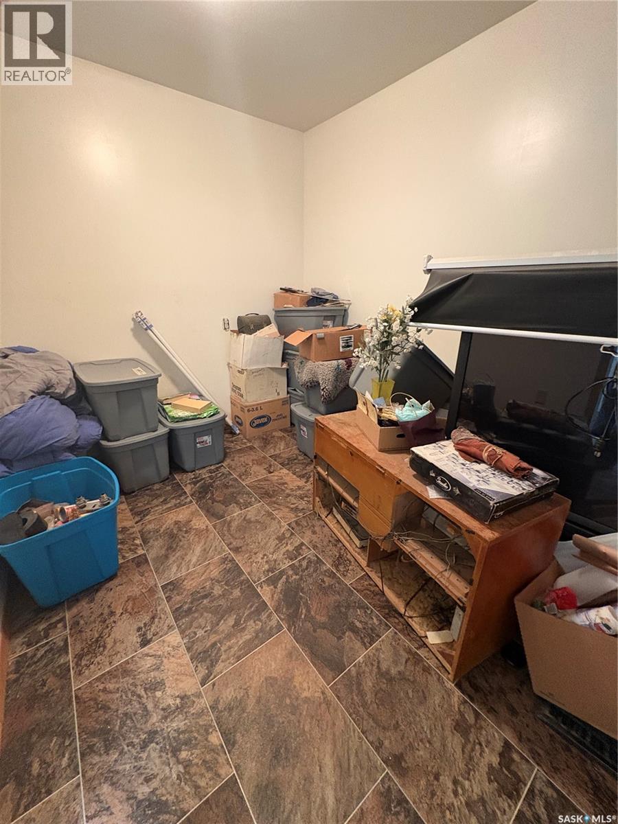 404 Yellowhead Highway - 20