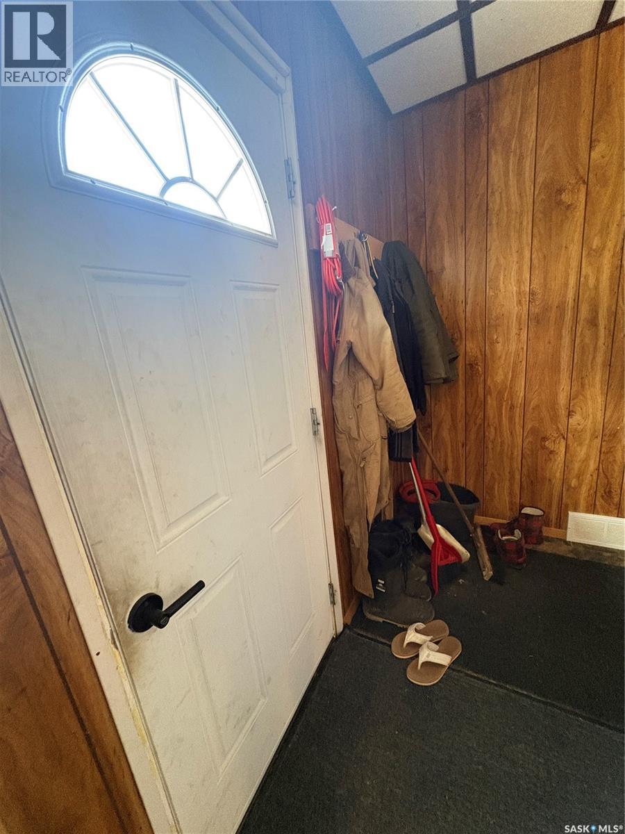 404 Yellowhead Highway - 24