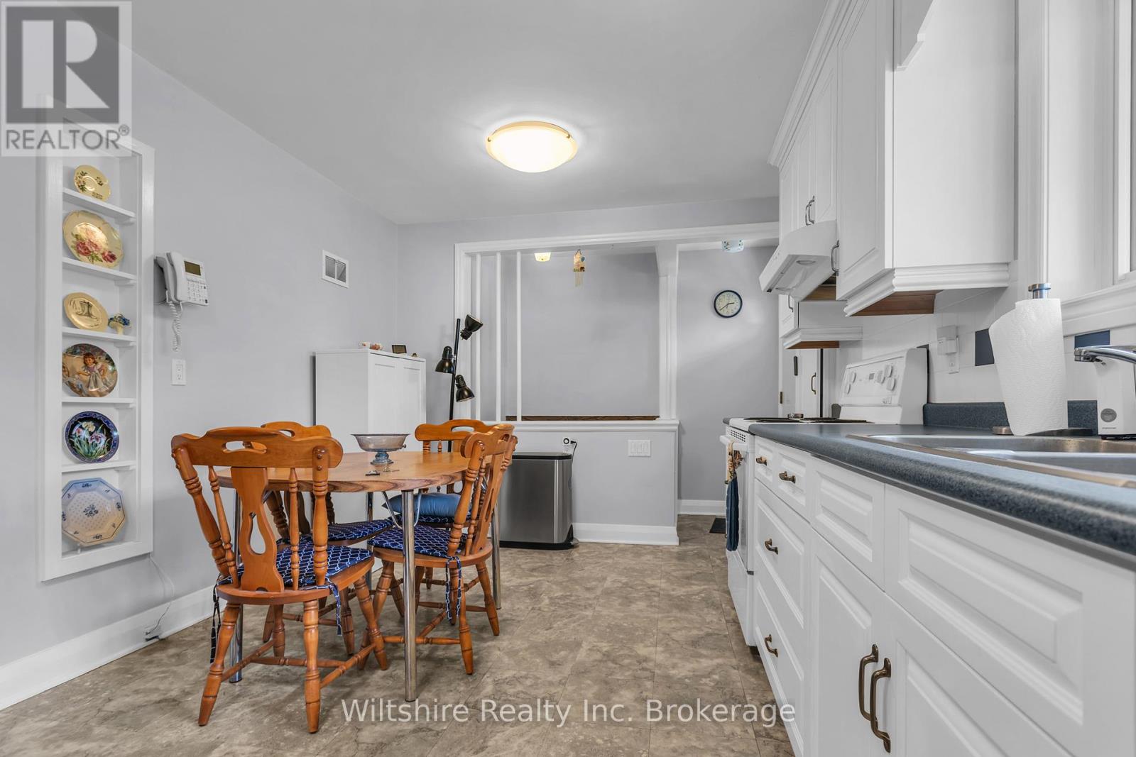 3-bedroom home for sale at 427 BROADWAY STREET, Tillsonburg ON · photo 14 of 26