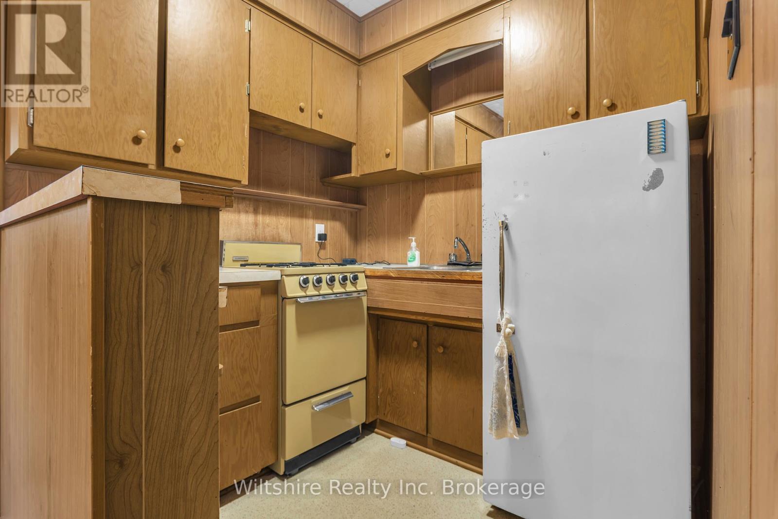 3-bedroom home for sale at 427 BROADWAY STREET, Tillsonburg ON · photo 21 of 26