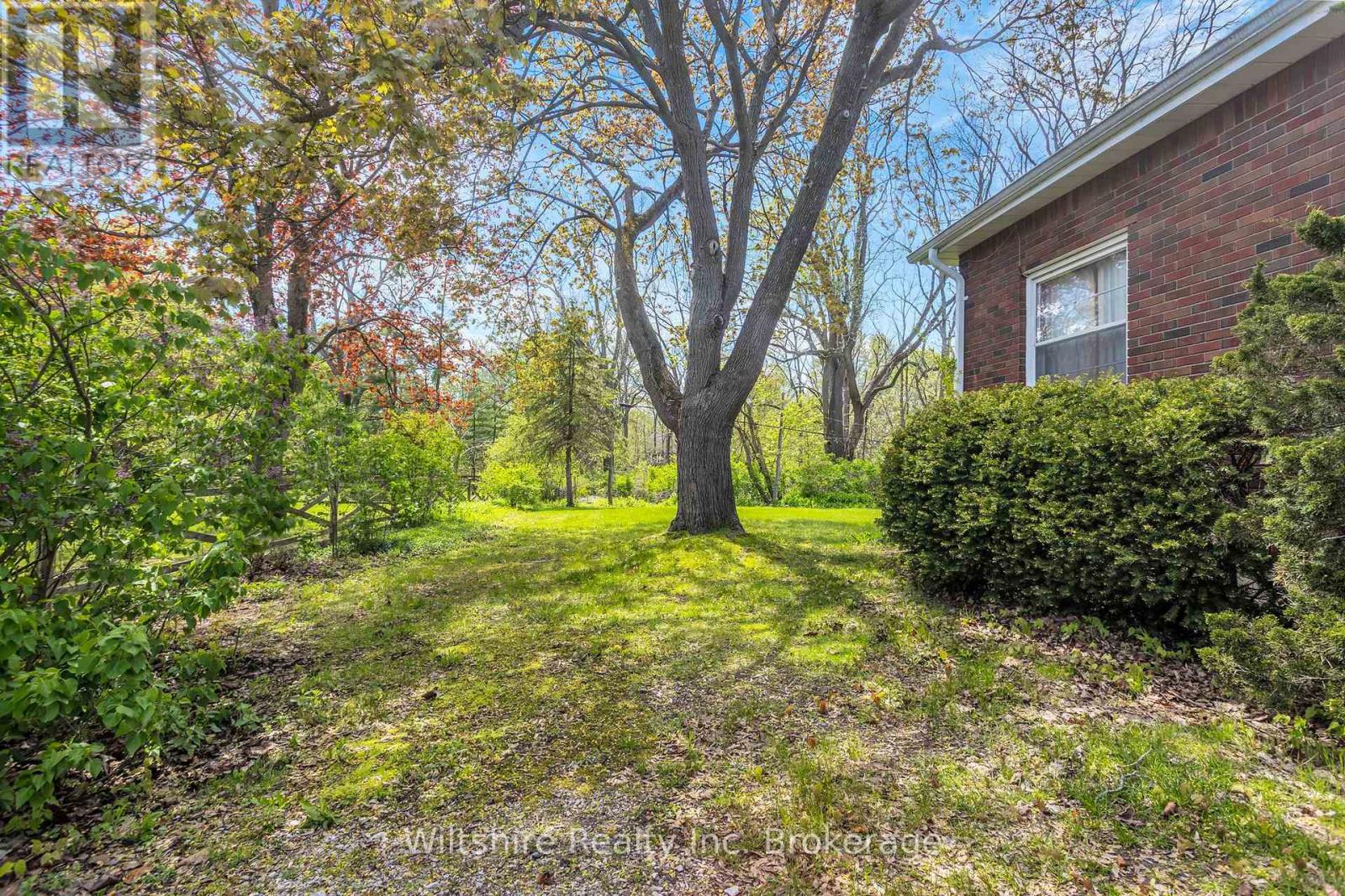 3-bedroom home for sale at 427 BROADWAY STREET, Tillsonburg ON · photo 4 of 26