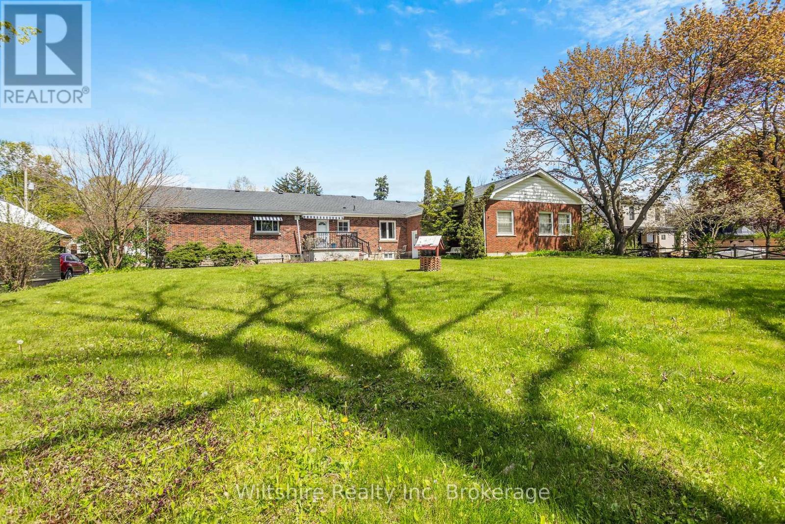 3-bedroom home for sale at 427 BROADWAY STREET, Tillsonburg ON · photo 7 of 26