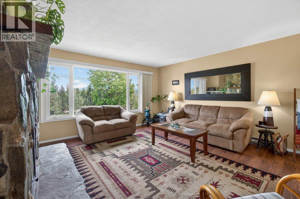 3930 10 Avenue NE - 11