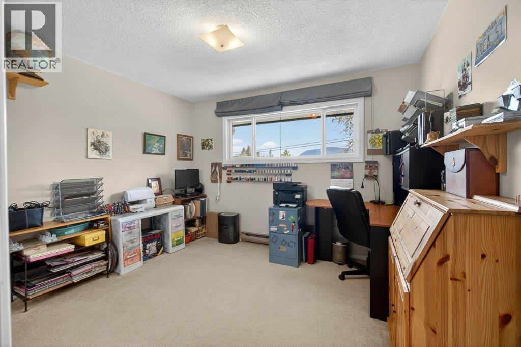 3930 10 Avenue NE - 18