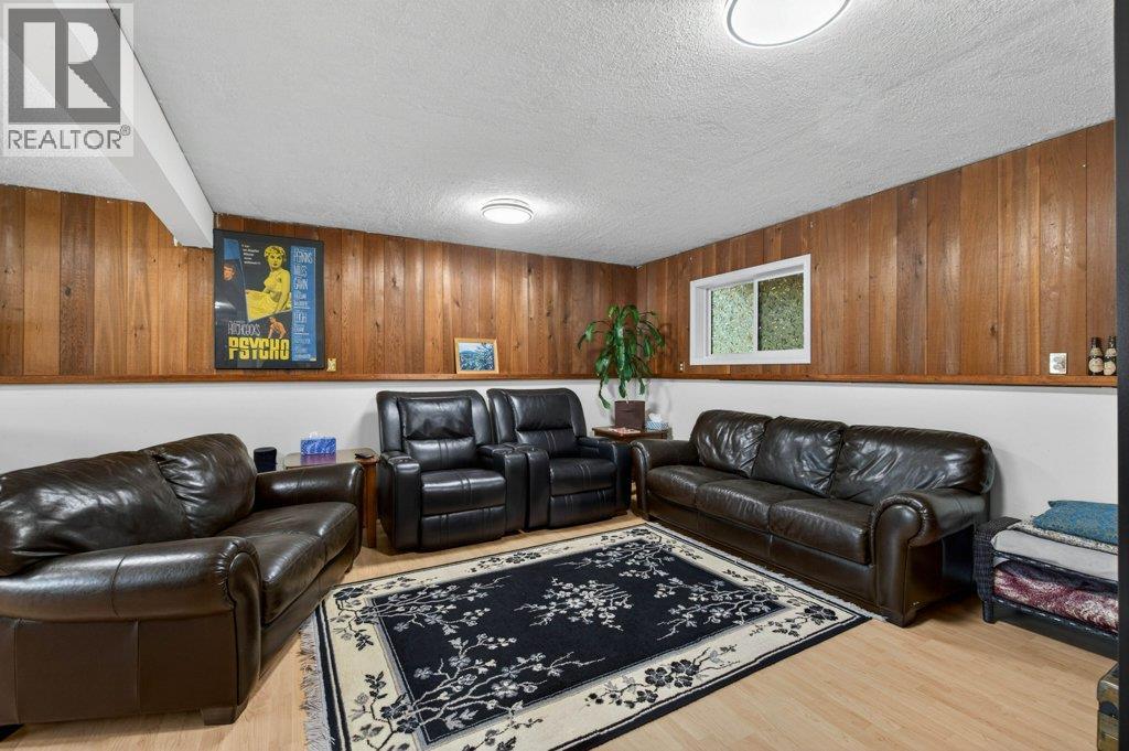  3930 10 Avenue Northeast, Salmon Arm