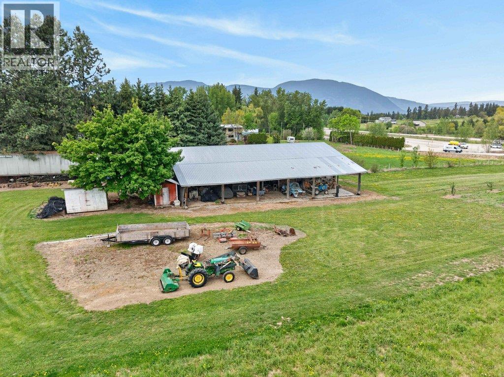  3930 10 Avenue Northeast, Salmon Arm