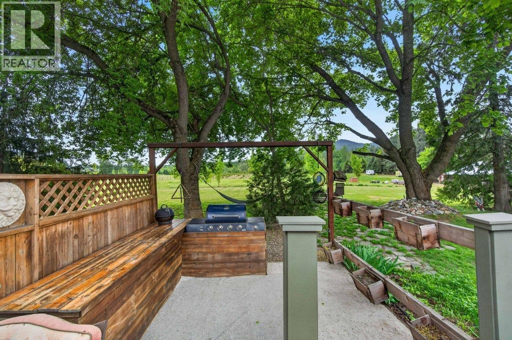 3930 10 Avenue NE - 41