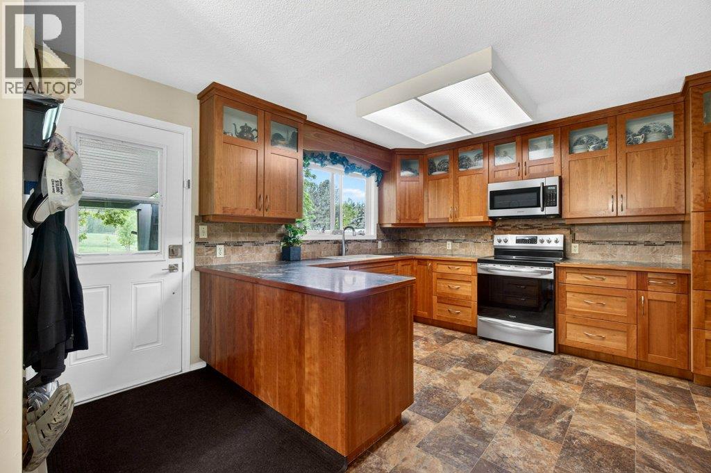 3930 10 Avenue NE - 5