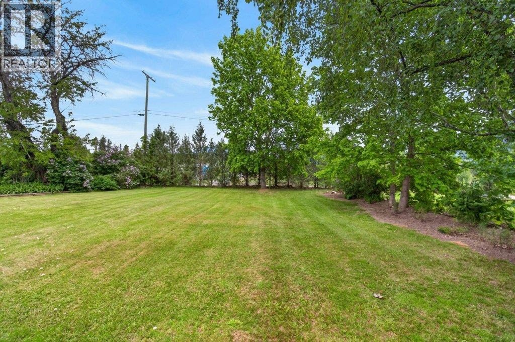 3930 10 Avenue NE - 50