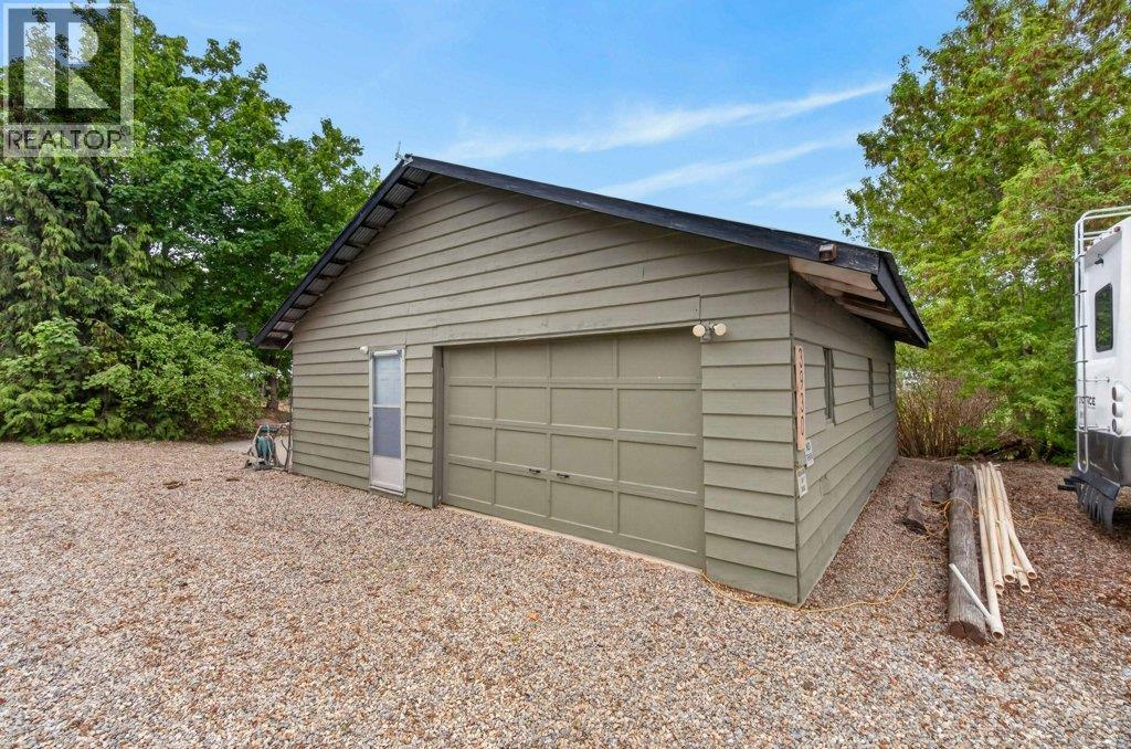 3930 10 Avenue NE - 58