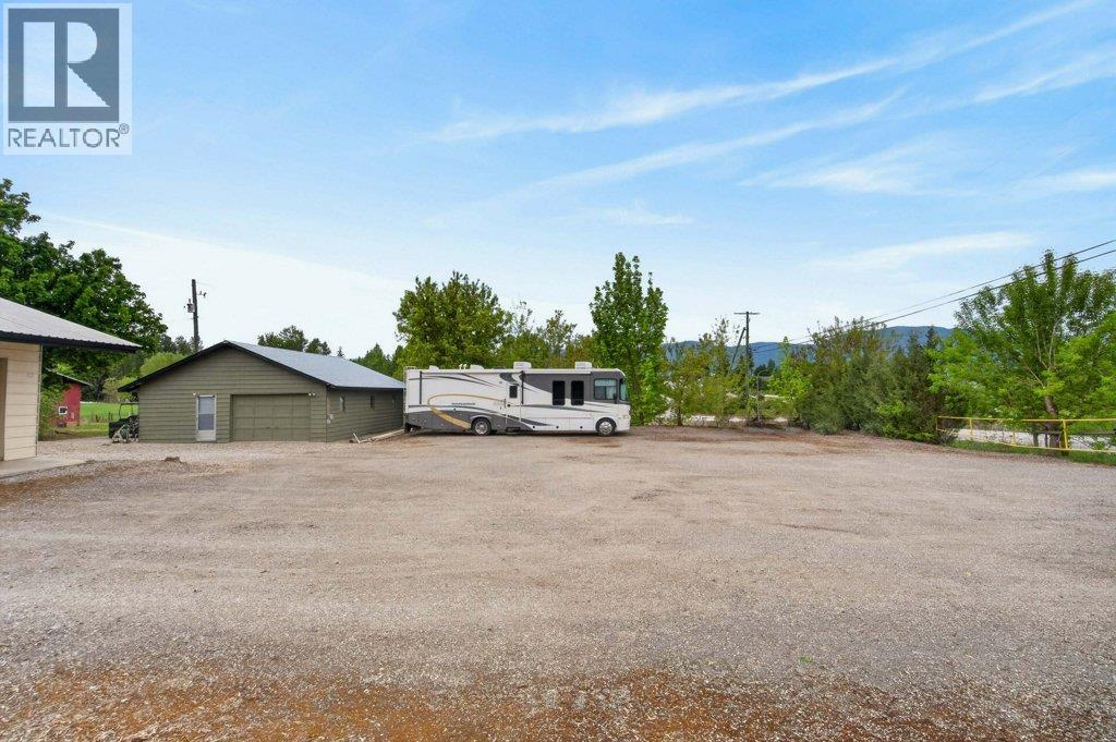 3930 10 Avenue NE - 64
