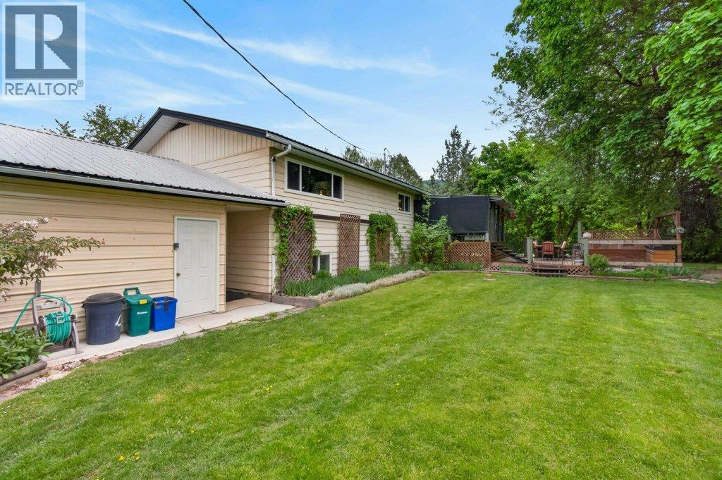 3930 10 Avenue NE - 69