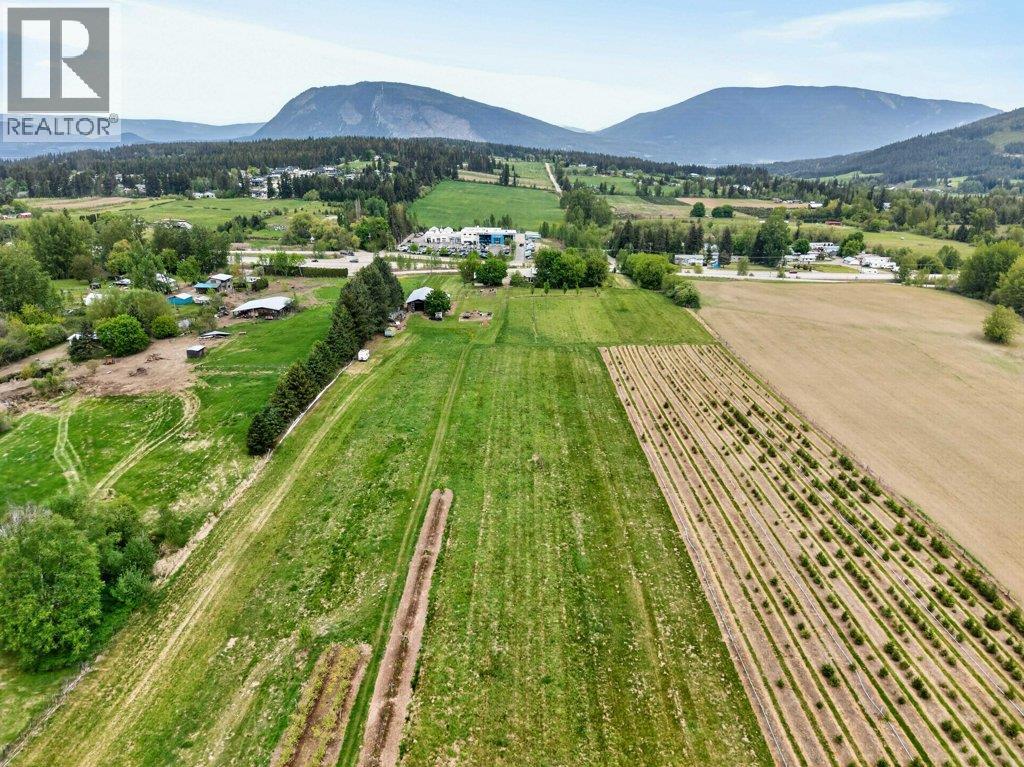  3930 10 Avenue Northeast, Salmon Arm