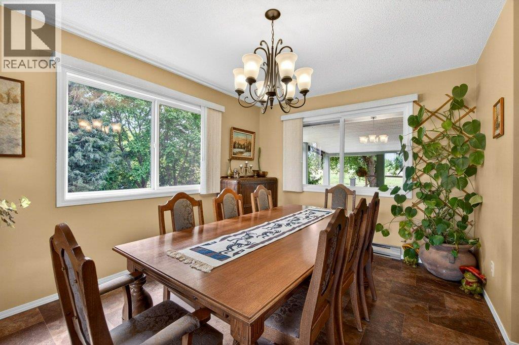  3930 10 Avenue Northeast, Salmon Arm