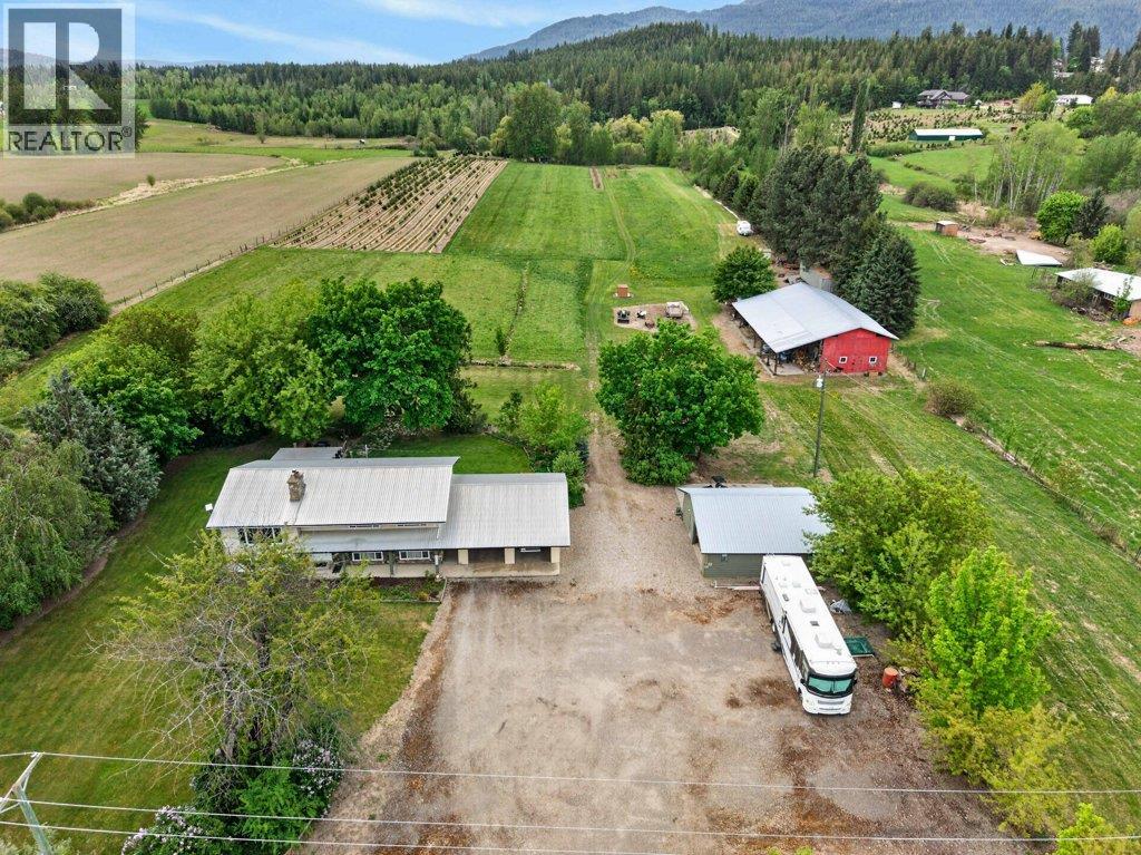 3930 10 Avenue NE - 92