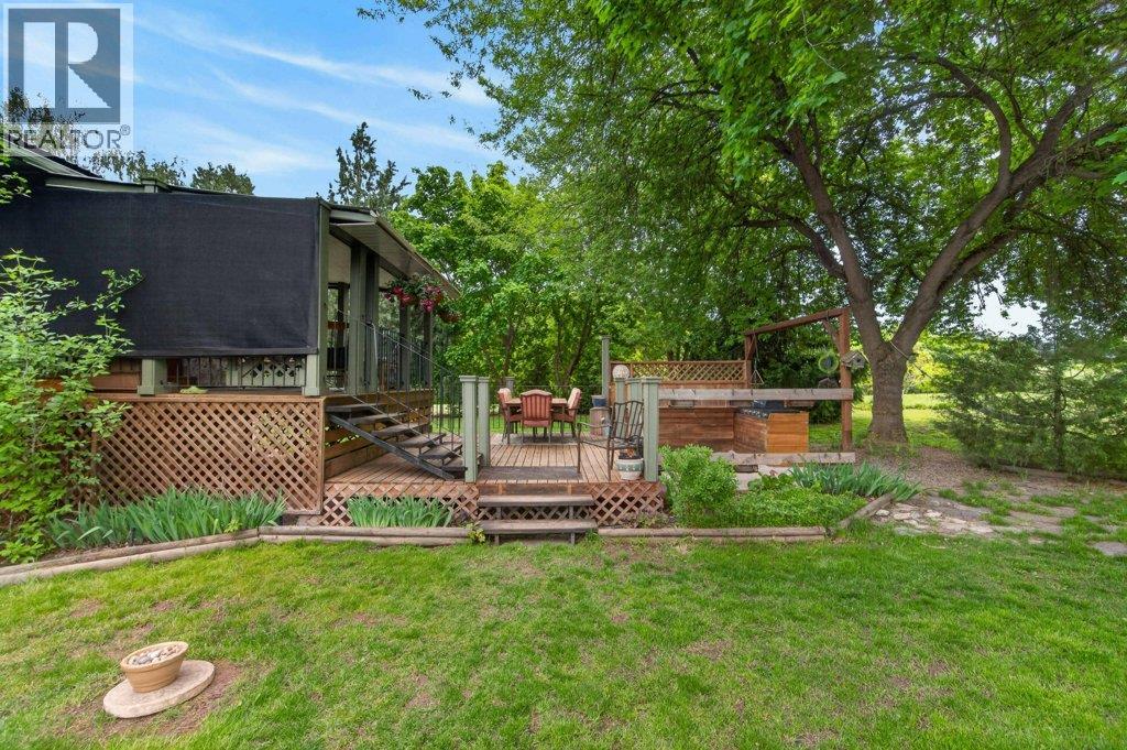 3930 10 Avenue NE - 95