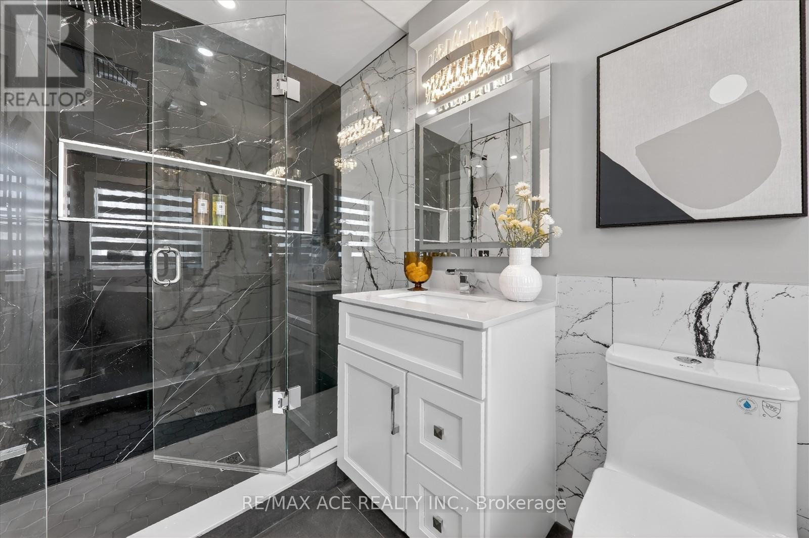 33 AUGUST AVENUE - 26