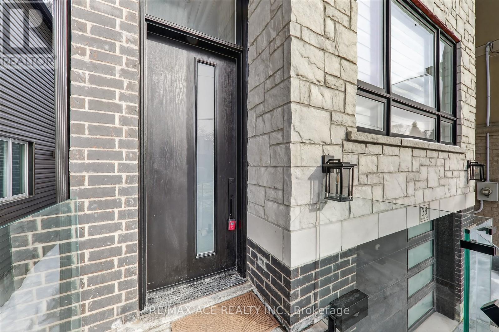 33 AUGUST AVENUE - 5