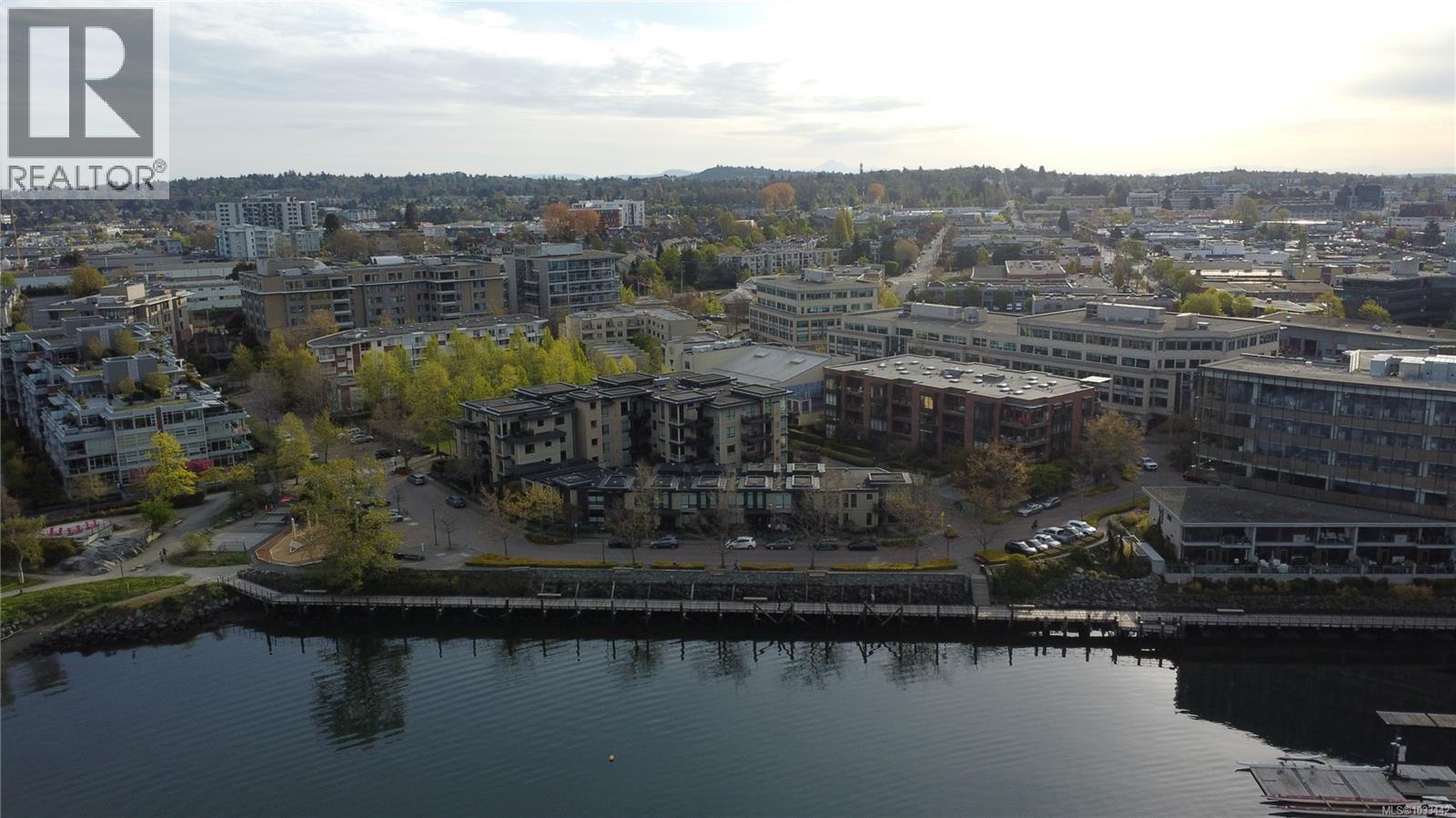 #306 330 Waterfront Cres - 33