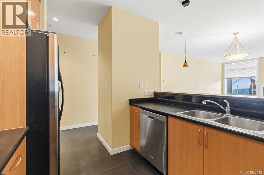 #306 330 Waterfront Cres - 12