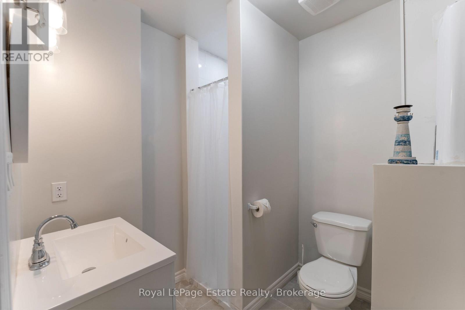 97 DORENA CRESCENT - 32