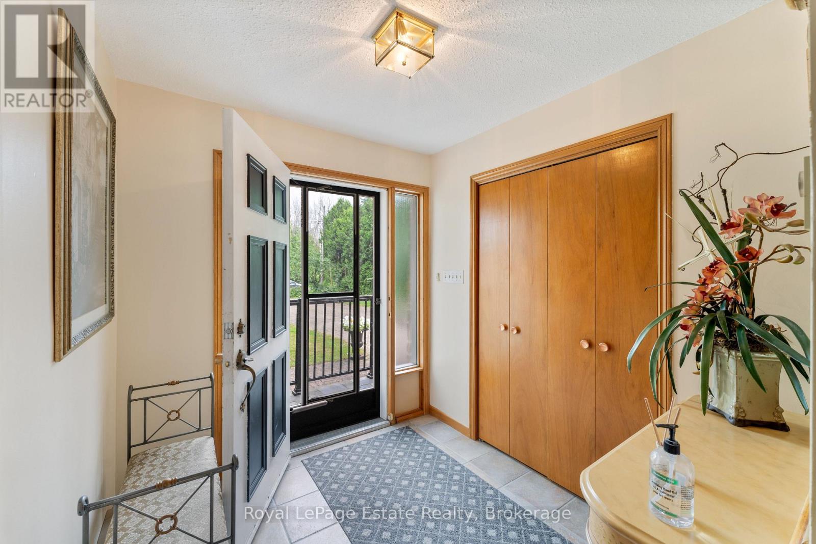 97 DORENA CRESCENT - 4