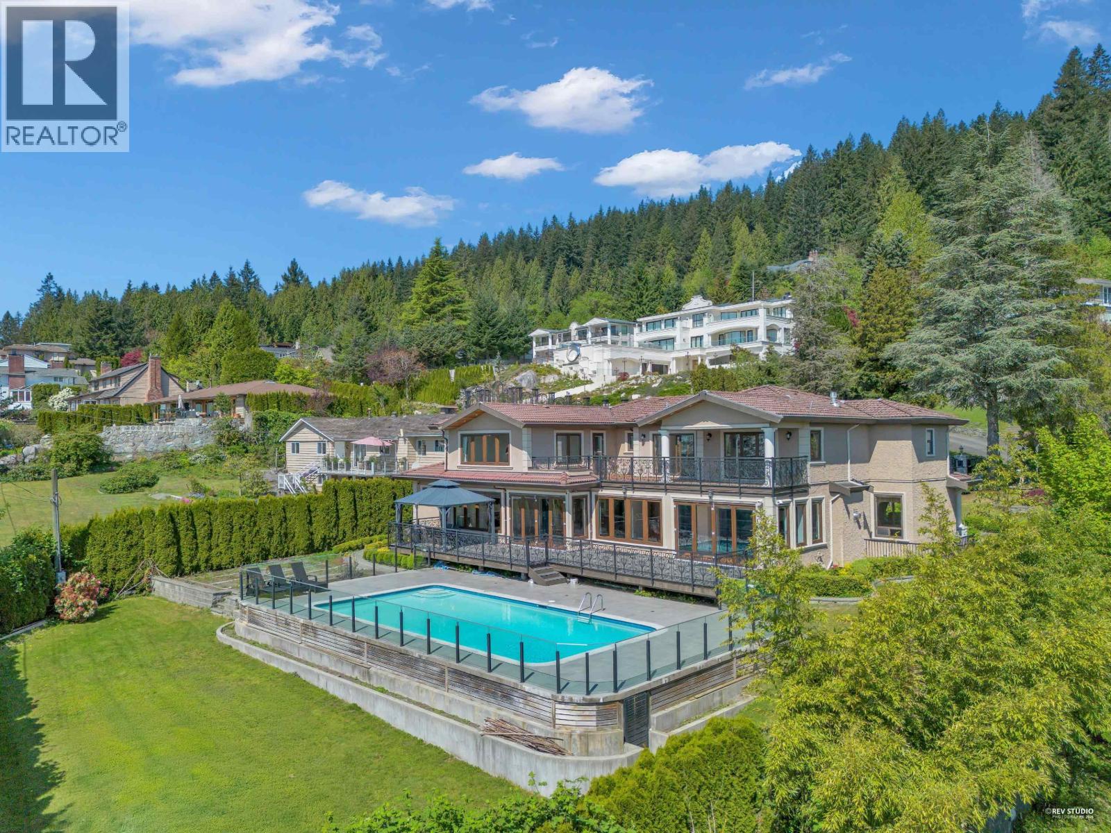 1118 CRESTLINE ROAD, West Vancouver