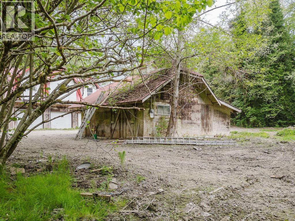 1575 BURTON ROAD, Gibsons