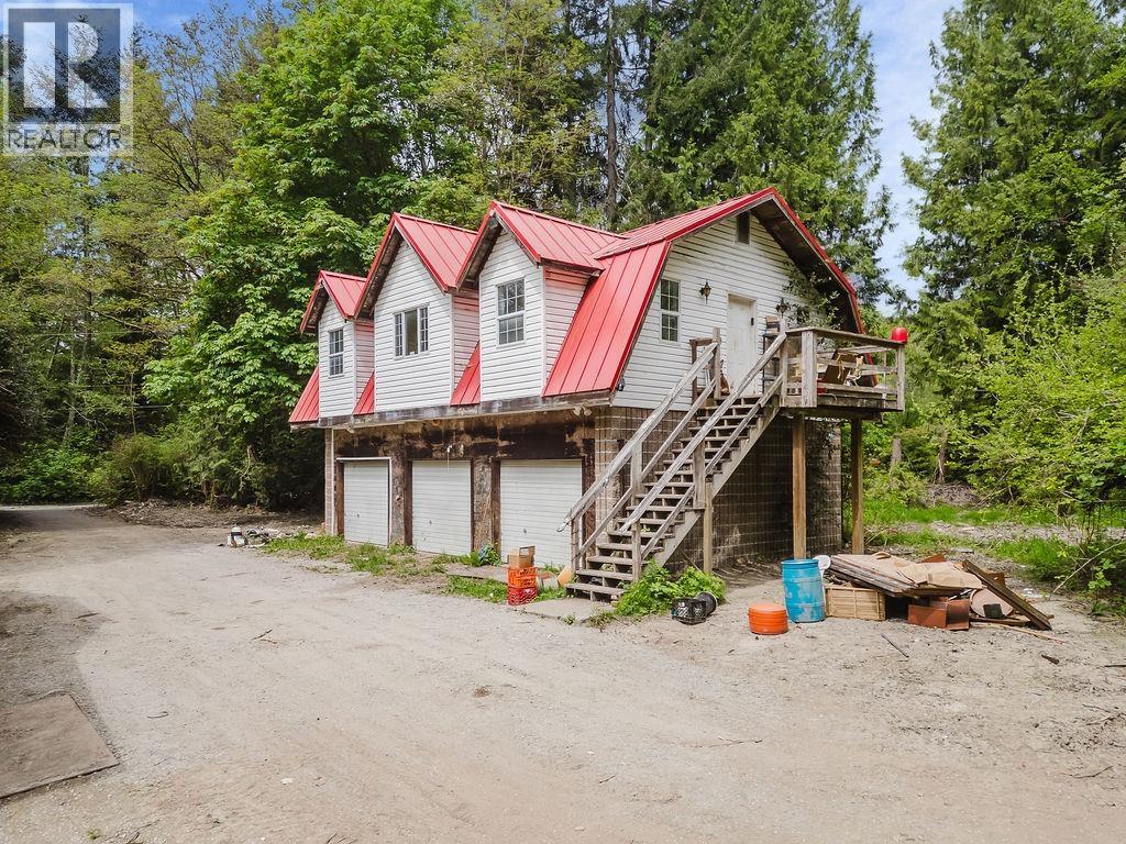 1575 BURTON ROAD, Gibsons