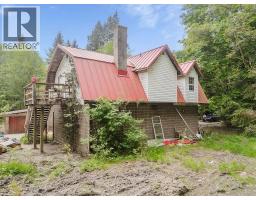 1575 Burton Road, Gibsons, BC V0N1V2 Photo 8