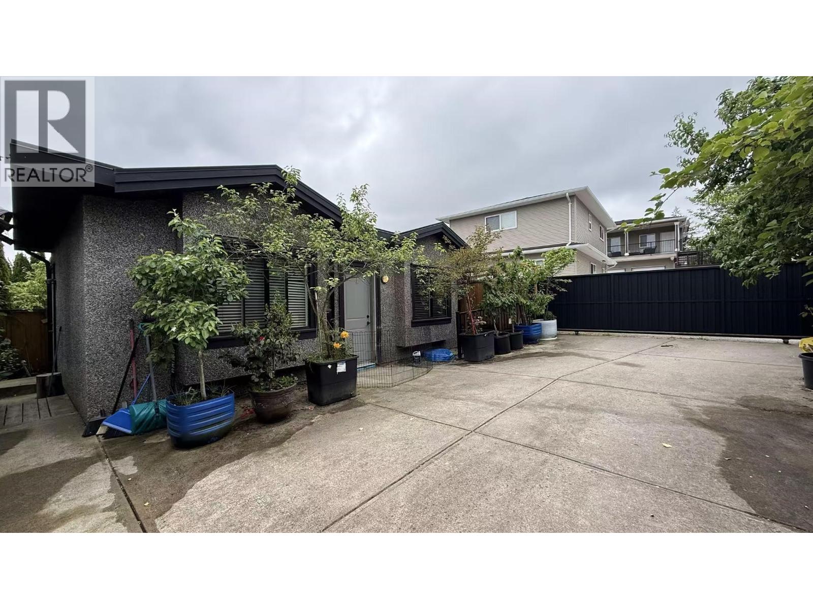 Laneway 7835 1ST STREET