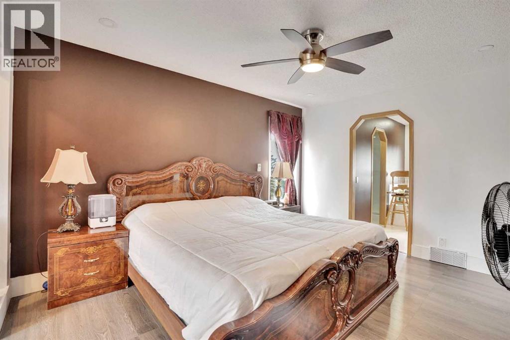 5189 Coral Shores Drive NE - 23