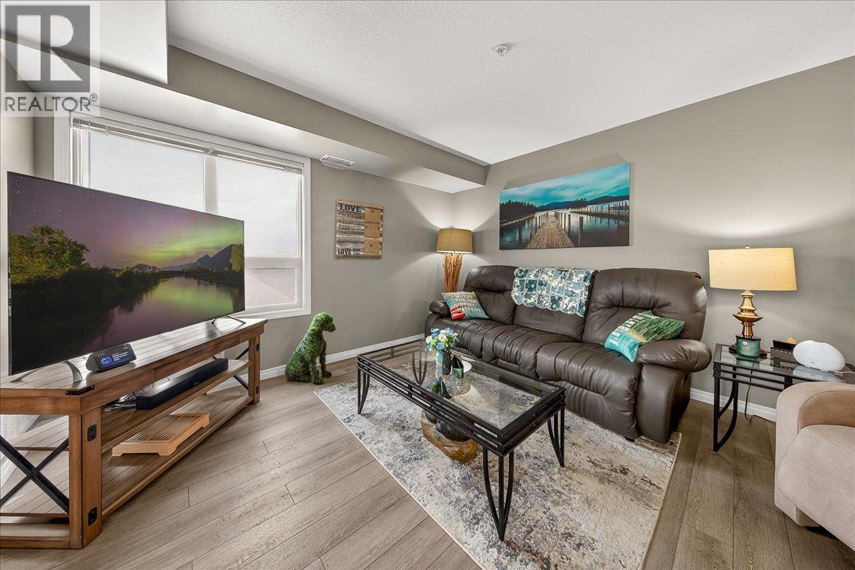 205 Third Avenue Unit# 2104, Invermere