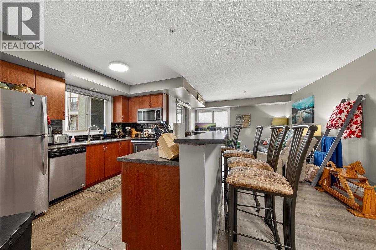 205 Third Avenue Unit# 2104, Invermere