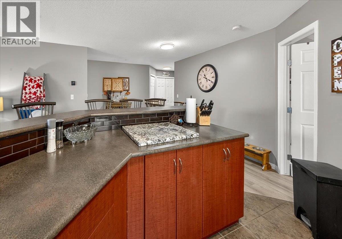 205 Third Avenue Unit# 2104, Invermere