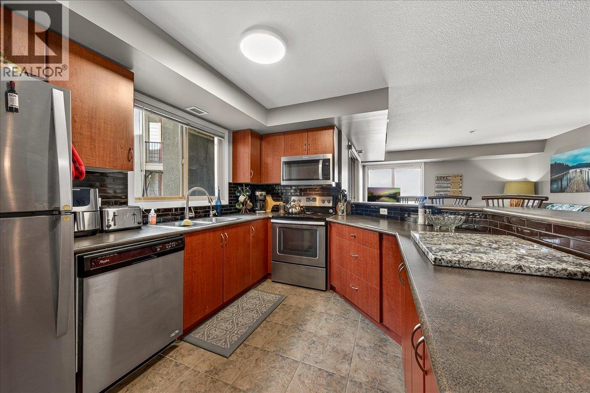 205 Third Avenue Unit# 2104, Invermere