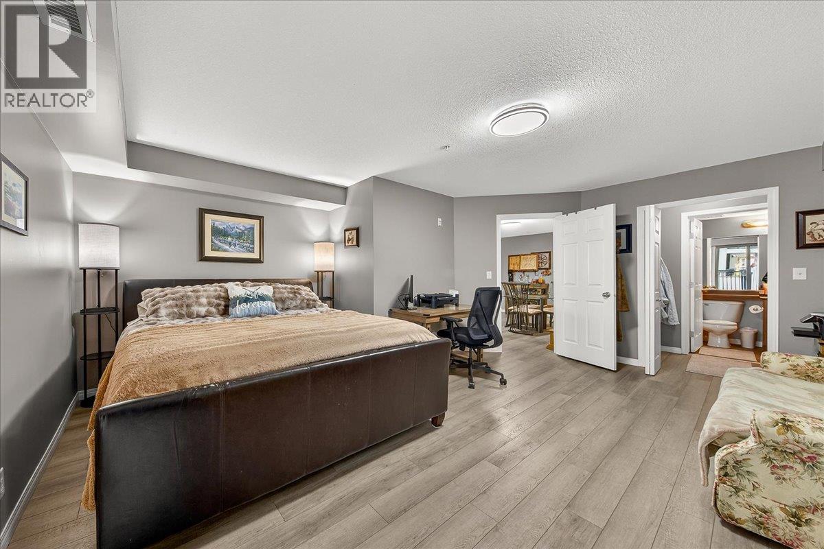 205 Third Avenue Unit# 2104, Invermere