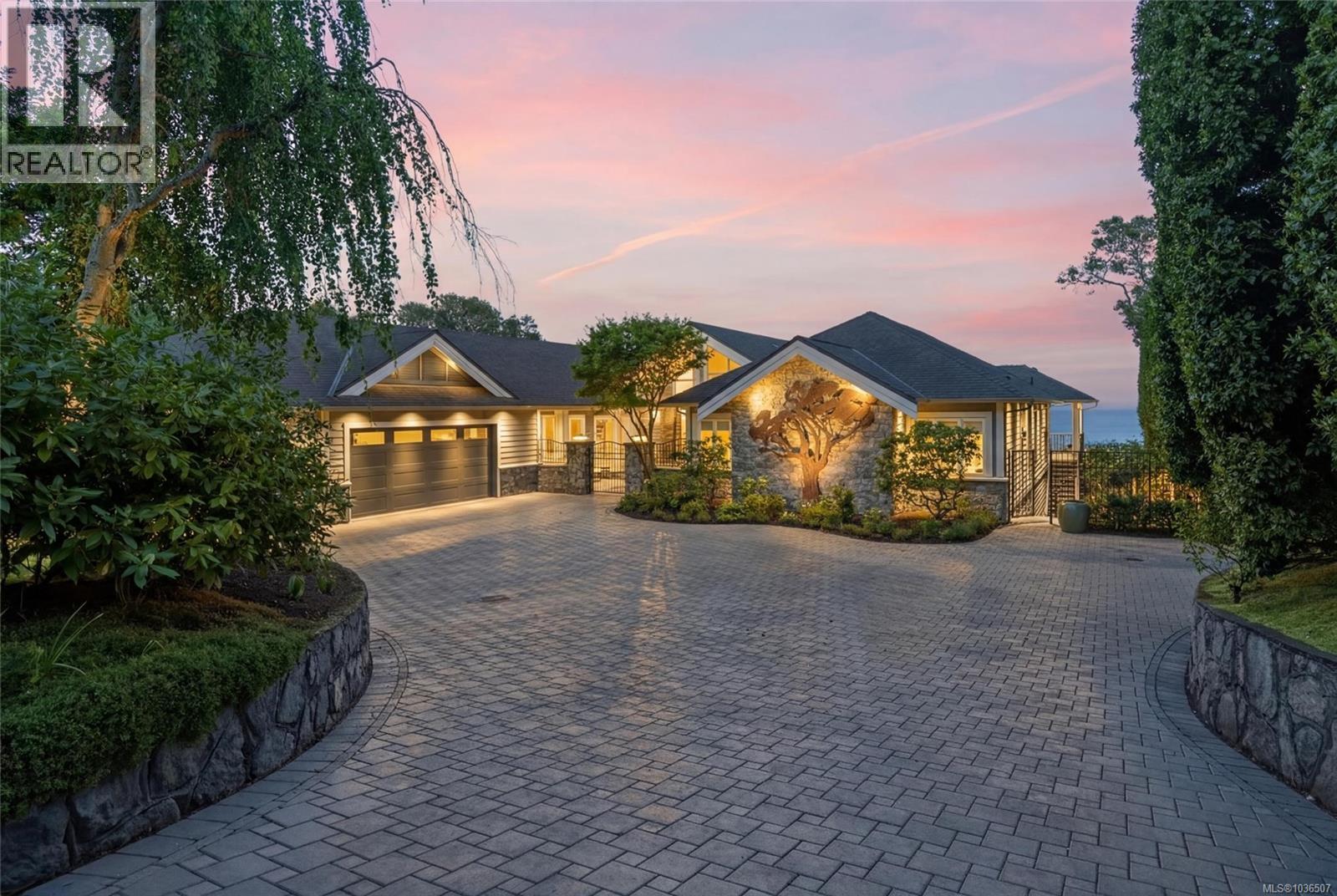  2226 Arbutus Road, Saanich