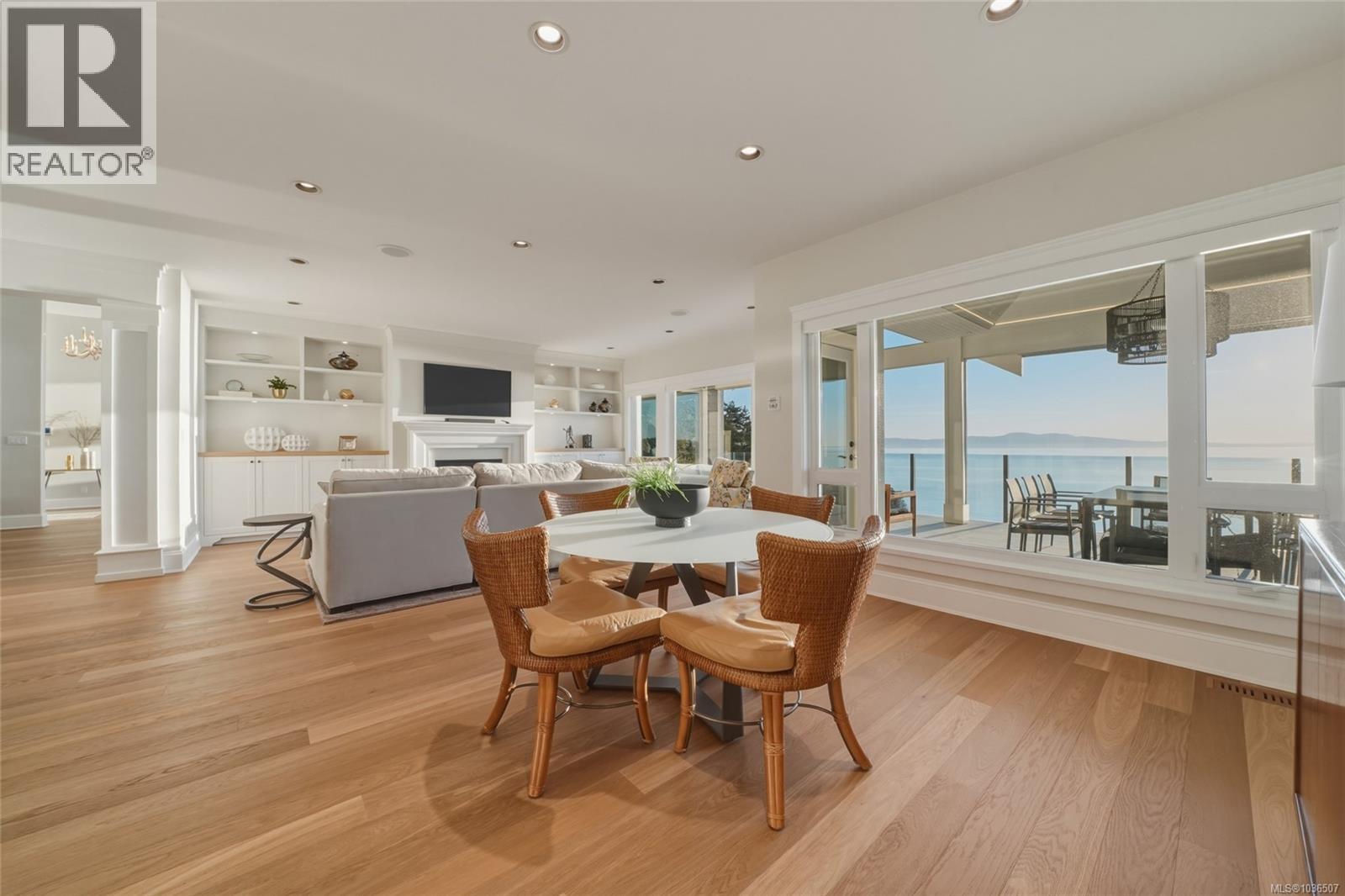  2226 Arbutus Road, Saanich