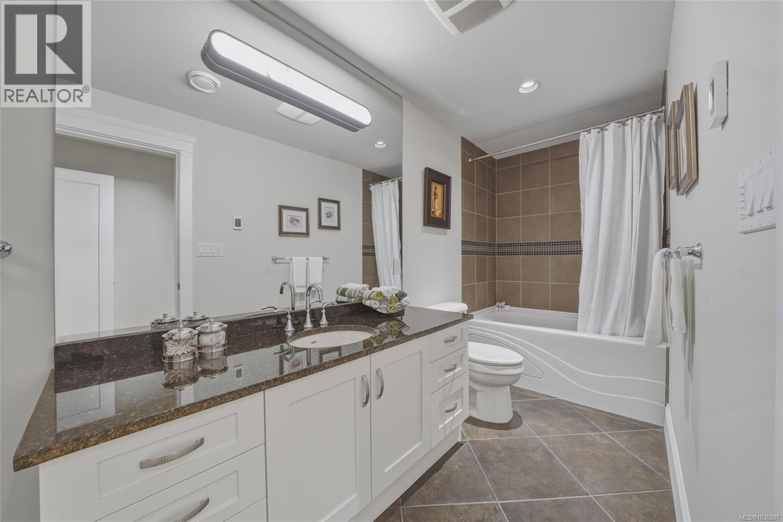  2226 Arbutus Road, Saanich