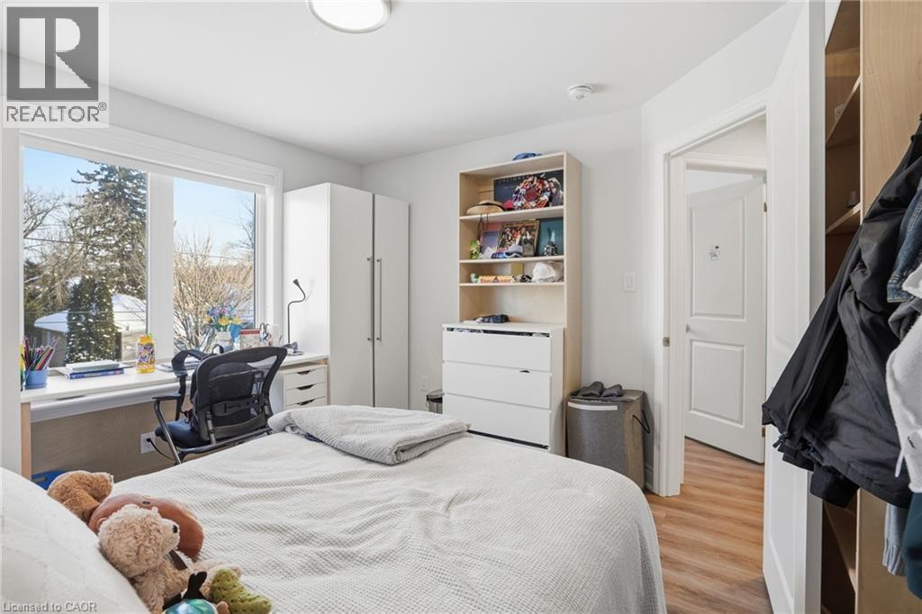 50 BROADWAY Avenue - 23