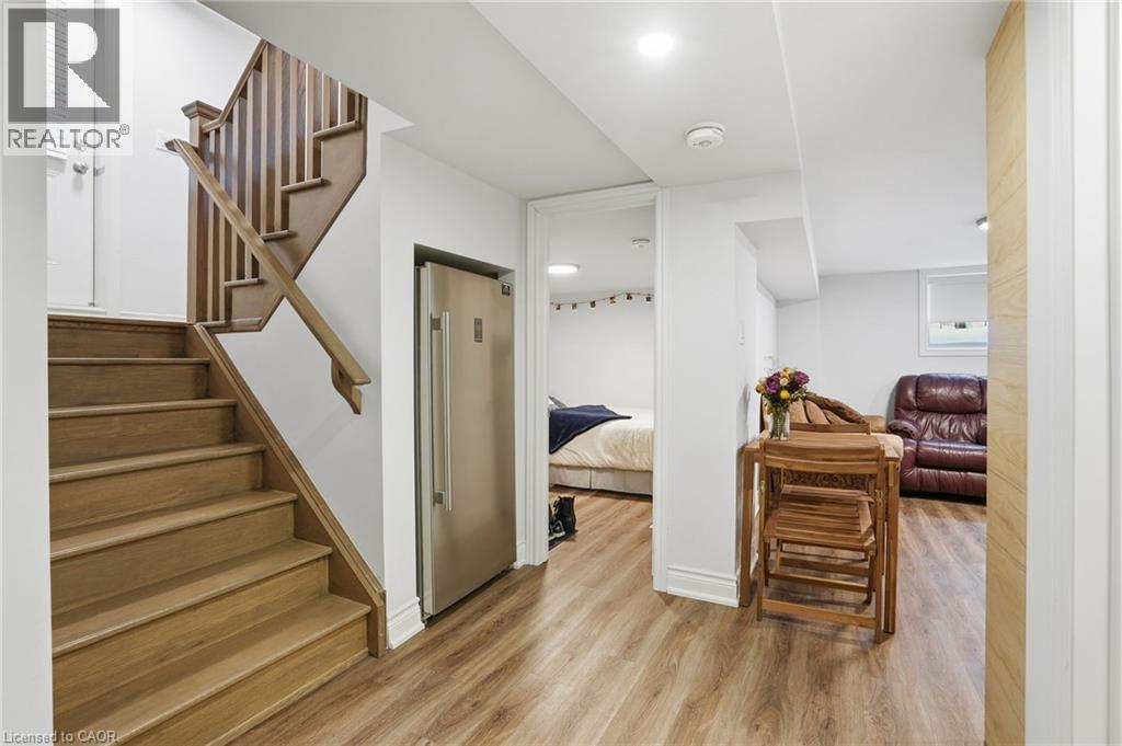 50 BROADWAY Avenue - 32