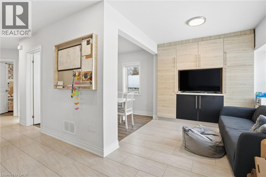 50 BROADWAY Avenue - 7